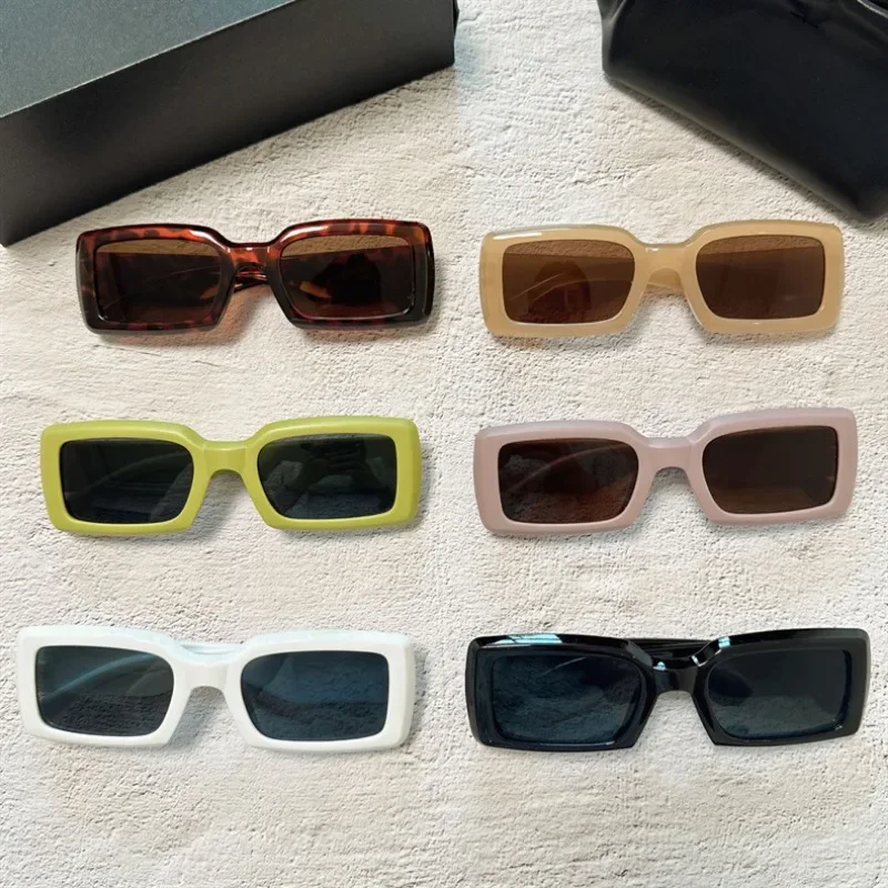 New Small Rectangular Women's  - đánh giá và giá Vintage Outdoor Fashion