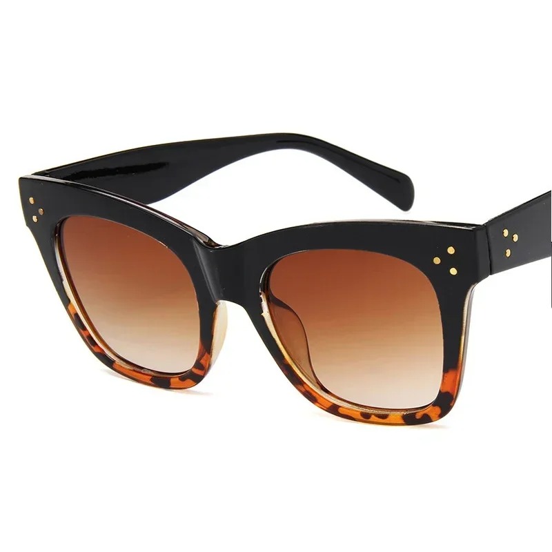 Square Retro Sunglasses Women  - đánh giá và giá Vintage Fashion Enthusiasts